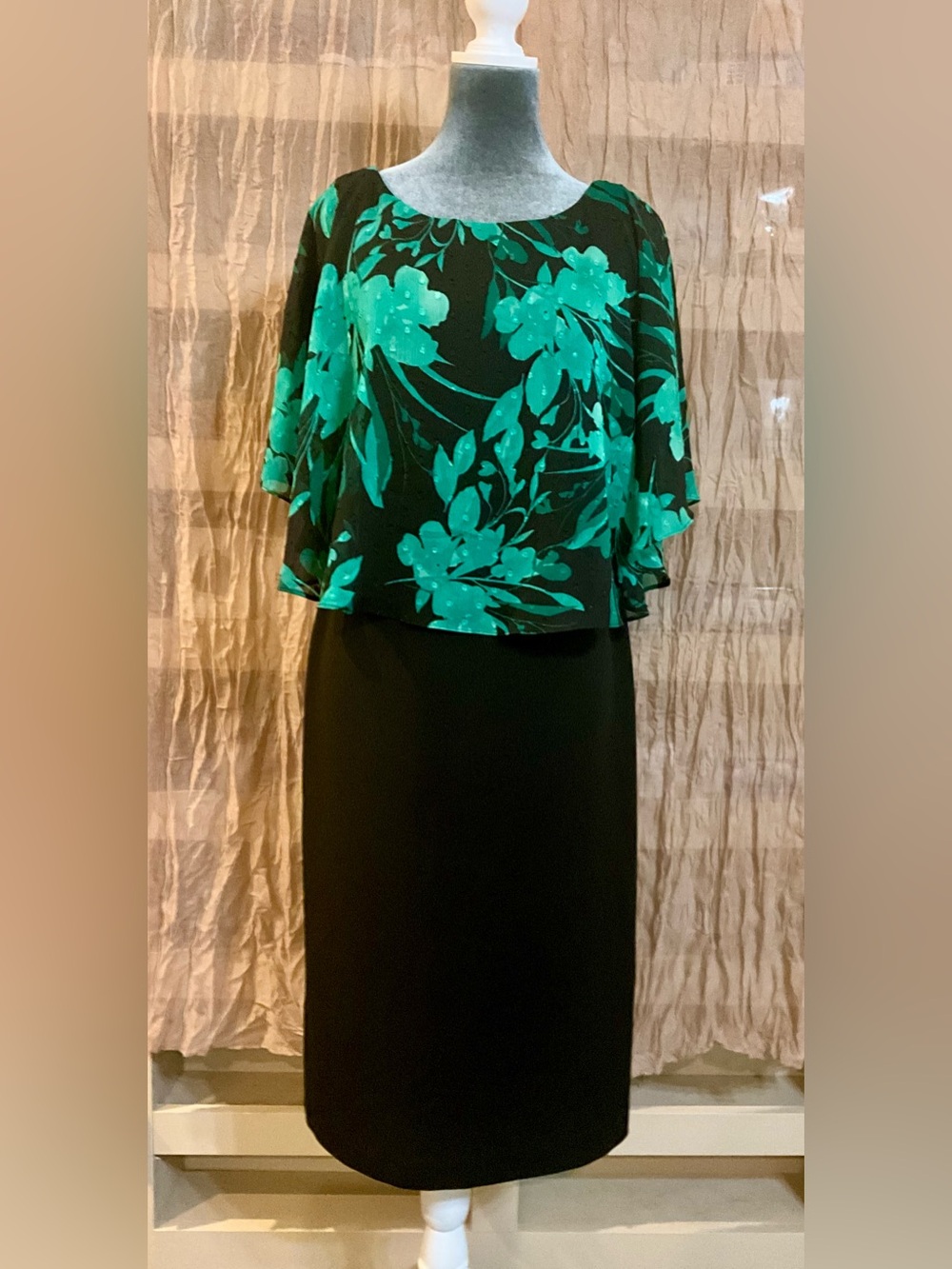 WOMENS CONNECTED APPAREL CHIFFON FLORAL OVERLAY SHEATH DRESS. SIZE 8